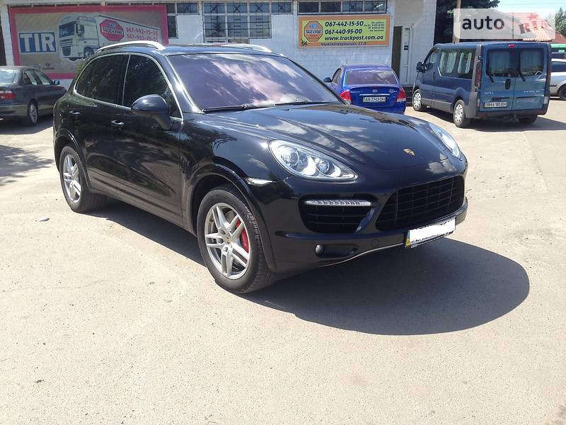 Позашляховик / Кросовер Porsche Cayenne 2010 в Києві