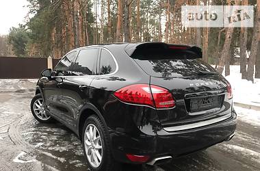 Внедорожник / Кроссовер Porsche Cayenne 2011 в Киеве