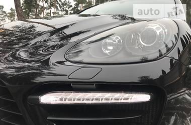 Внедорожник / Кроссовер Porsche Cayenne 2011 в Киеве