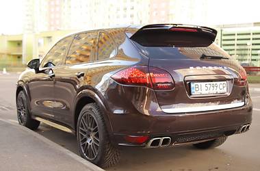 Внедорожник / Кроссовер Porsche Cayenne 2014 в Киеве