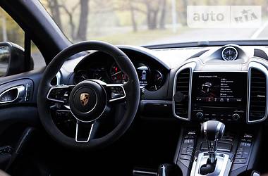 Внедорожник / Кроссовер Porsche Cayenne 2017 в Киеве