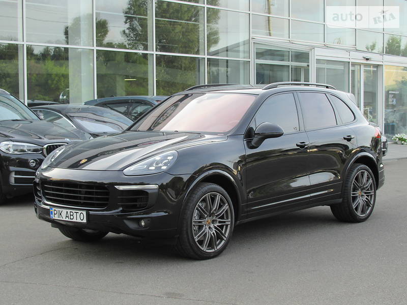 Позашляховик / Кросовер Porsche Cayenne 2015 в Києві