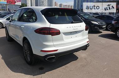 Позашляховик / Кросовер Porsche Cayenne 2017 в 