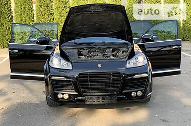 Внедорожник / Кроссовер Porsche Cayenne 2004 в 