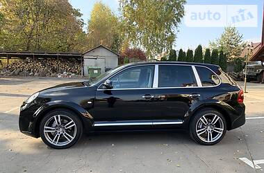 Внедорожник / Кроссовер Porsche Cayenne 2004 в 