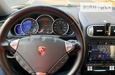 Внедорожник / Кроссовер Porsche Cayenne 2004 в 