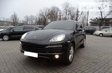Внедорожник / Кроссовер Porsche Cayenne 2011 в 