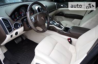 Внедорожник / Кроссовер Porsche Cayenne 2011 в 
