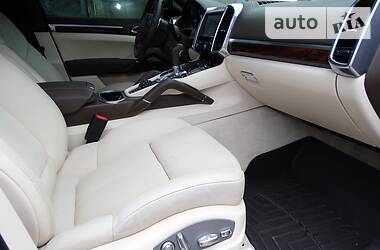 Внедорожник / Кроссовер Porsche Cayenne 2011 в 