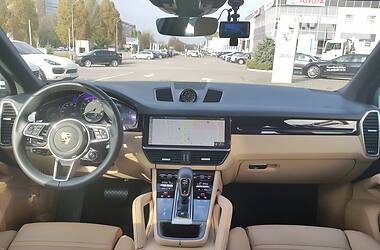 Внедорожник / Кроссовер Porsche Cayenne 2018 в 