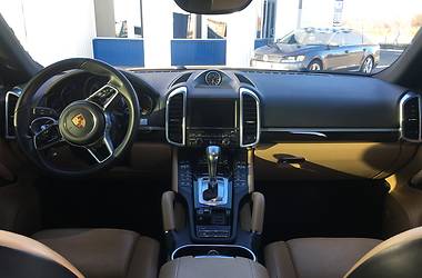 Позашляховик / Кросовер Porsche Cayenne 2015 в Запоріжжі