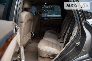 Внедорожник / Кроссовер Porsche Cayenne 2010 в 