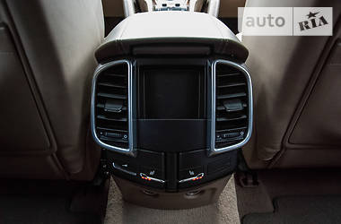 Внедорожник / Кроссовер Porsche Cayenne 2010 в 
