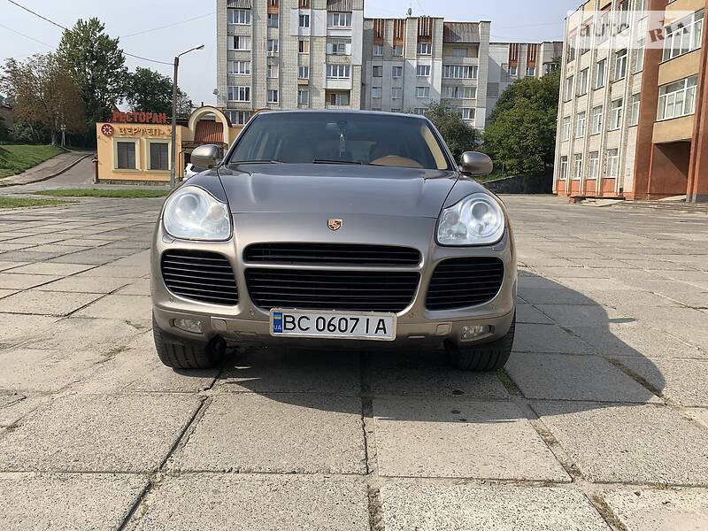 Позашляховик / Кросовер Porsche Cayenne 2003 в Львові