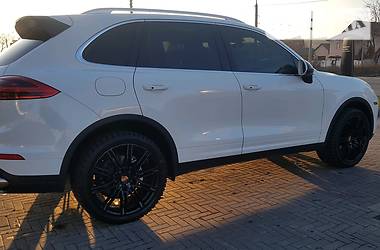 Внедорожник / Кроссовер Porsche Cayenne 2014 в Черновцах