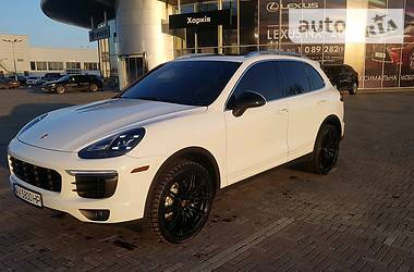 Внедорожник / Кроссовер Porsche Cayenne 2014 в Черновцах