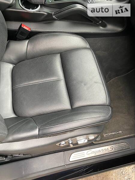 Позашляховик / Кросовер Porsche Cayenne 2013 в Кременчуці