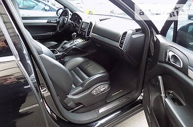 Позашляховик / Кросовер Porsche Cayenne 2010 в 