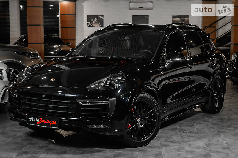 Позашляховик / Кросовер Porsche Cayenne 2017 в Одесі