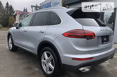 Внедорожник / Кроссовер Porsche Cayenne 2015 в 