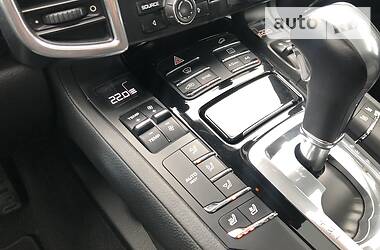 Внедорожник / Кроссовер Porsche Cayenne 2015 в 