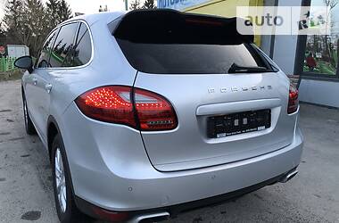 Позашляховик / Кросовер Porsche Cayenne 2013 в 