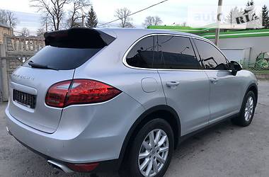 Позашляховик / Кросовер Porsche Cayenne 2013 в 