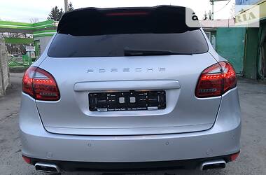 Позашляховик / Кросовер Porsche Cayenne 2013 в 