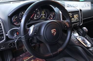 Позашляховик / Кросовер Porsche Cayenne 2013 в 