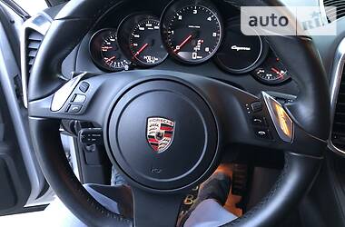 Позашляховик / Кросовер Porsche Cayenne 2013 в 