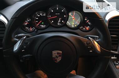 Позашляховик / Кросовер Porsche Cayenne 2013 в 