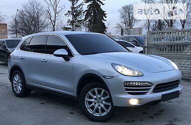 Позашляховик / Кросовер Porsche Cayenne 2013 в 