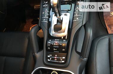 Позашляховик / Кросовер Porsche Cayenne 2013 в 