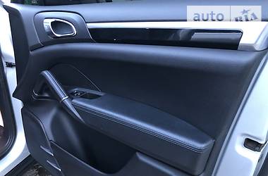 Позашляховик / Кросовер Porsche Cayenne 2013 в 