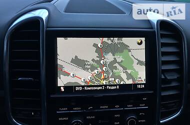 Позашляховик / Кросовер Porsche Cayenne 2013 в 