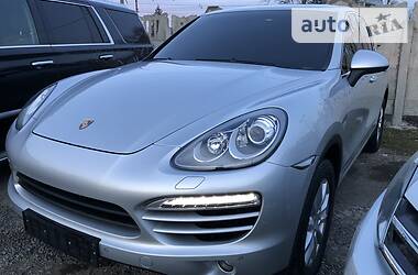 Позашляховик / Кросовер Porsche Cayenne 2013 в 