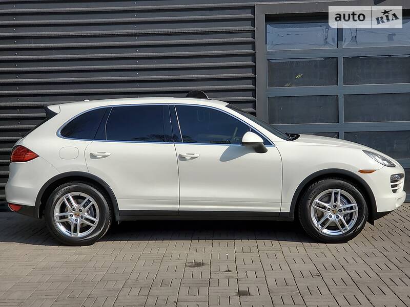 Позашляховик / Кросовер Porsche Cayenne 2011 в Одесі