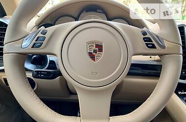 Позашляховик / Кросовер Porsche Cayenne 2012 в 