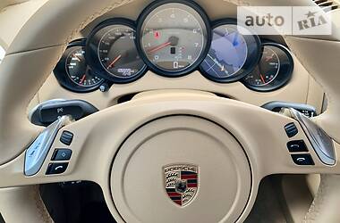 Позашляховик / Кросовер Porsche Cayenne 2012 в 
