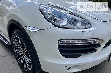 Внедорожник / Кроссовер Porsche Cayenne 2012 в Киеве