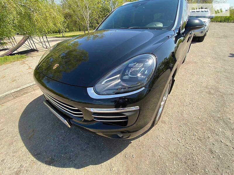 Универсал Porsche Cayenne 2016 в Запорожье