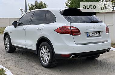 Позашляховик / Кросовер Porsche Cayenne 2012 в 