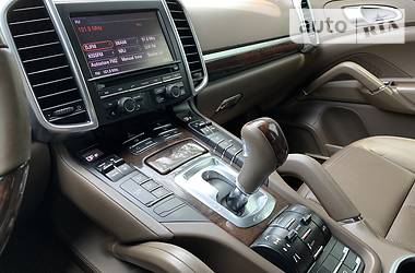 Позашляховик / Кросовер Porsche Cayenne 2012 в 