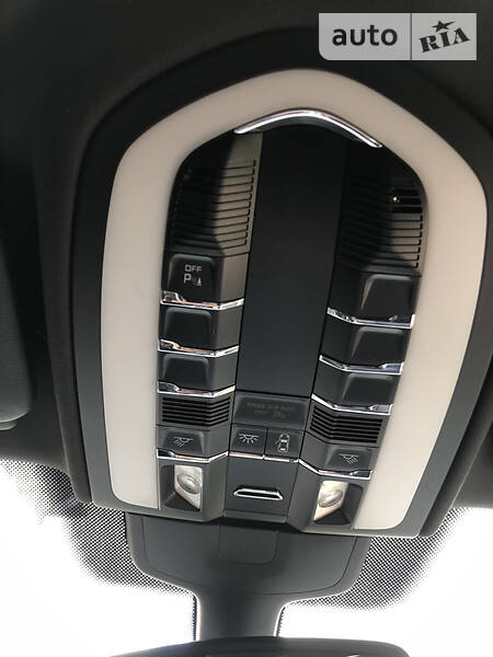 Позашляховик / Кросовер Porsche Cayenne 2012 в Кропивницькому