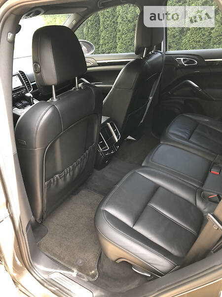 Позашляховик / Кросовер Porsche Cayenne 2012 в Кропивницькому