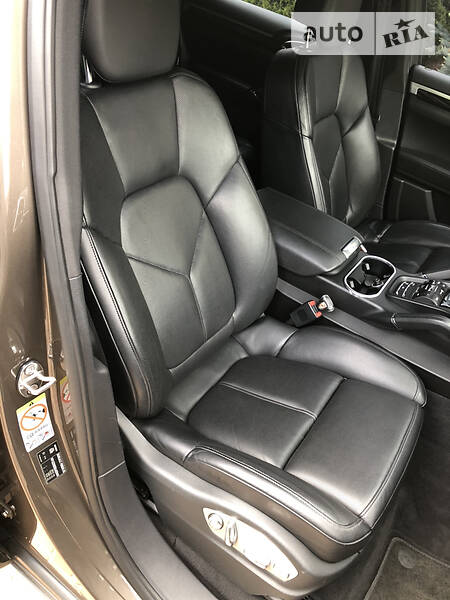 Позашляховик / Кросовер Porsche Cayenne 2012 в Кропивницькому
