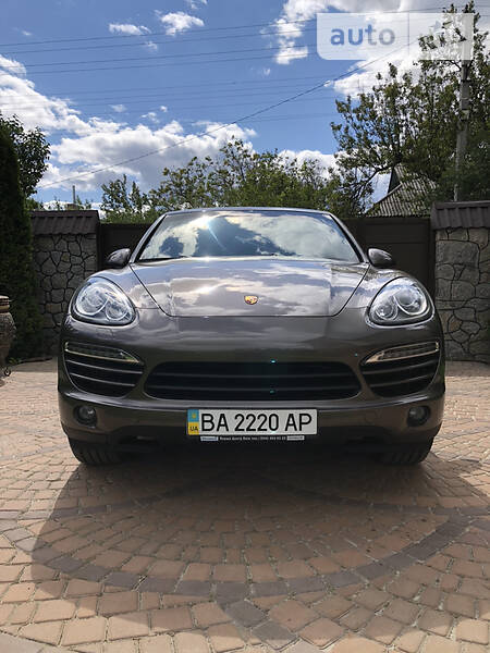 Позашляховик / Кросовер Porsche Cayenne 2012 в Кропивницькому