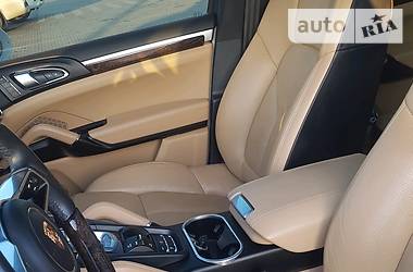 Внедорожник / Кроссовер Porsche Cayenne 2014 в 