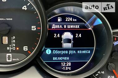 Позашляховик / Кросовер Porsche Cayenne 2016 в Києві