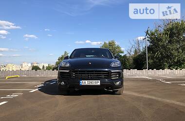 Внедорожник / Кроссовер Porsche Cayenne 2016 в Киеве